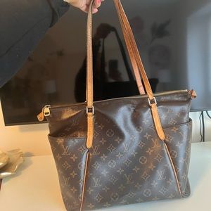Louis Vuitton Totally MM